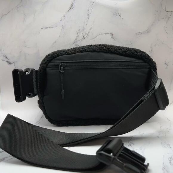 New Everyday Black Fuzzy Sherpa Standard Size Fanny Pack / Waist Pack - Picture 2 of 8